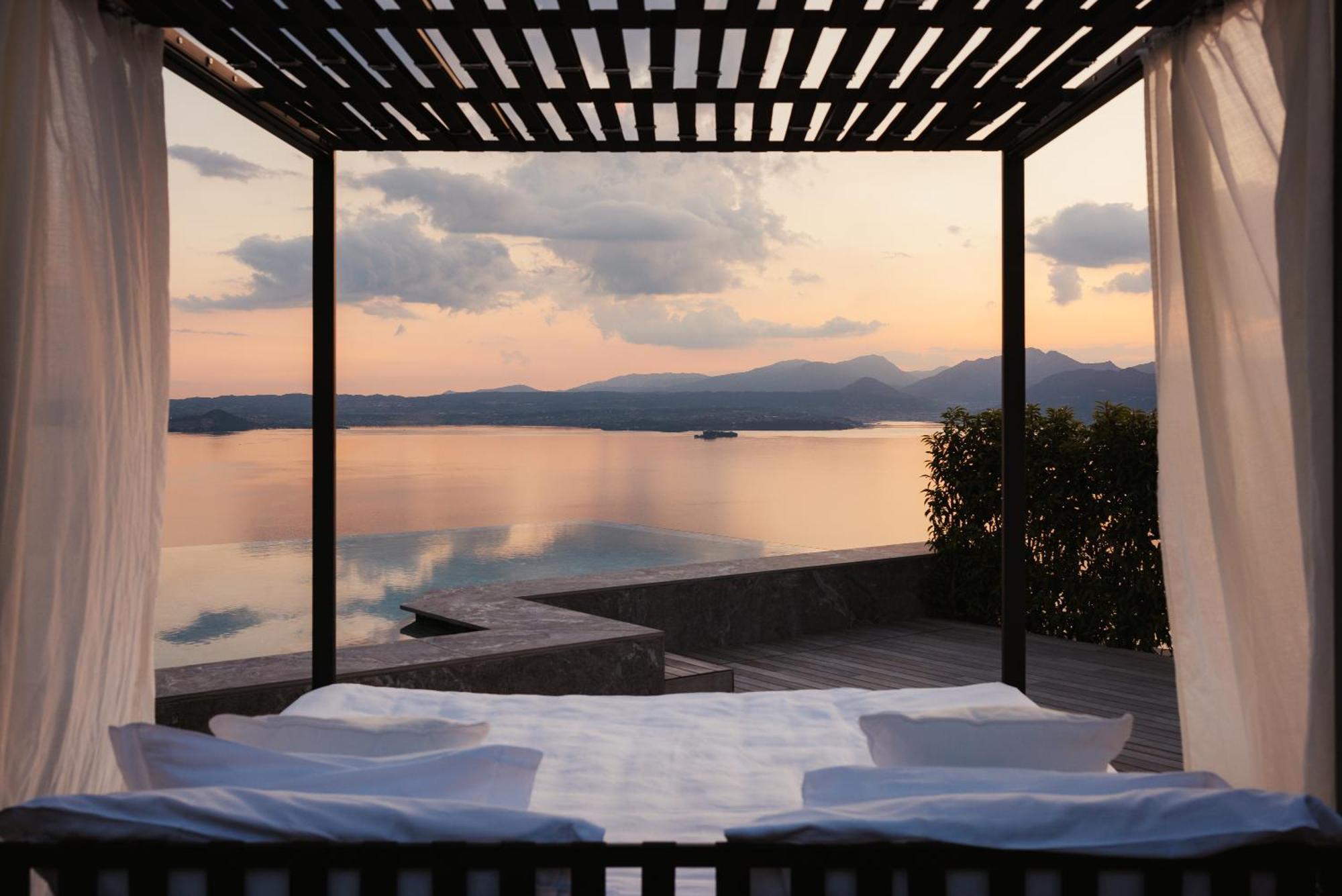 Hotel Cape Of Senses Torri Del Benaco Exterior foto