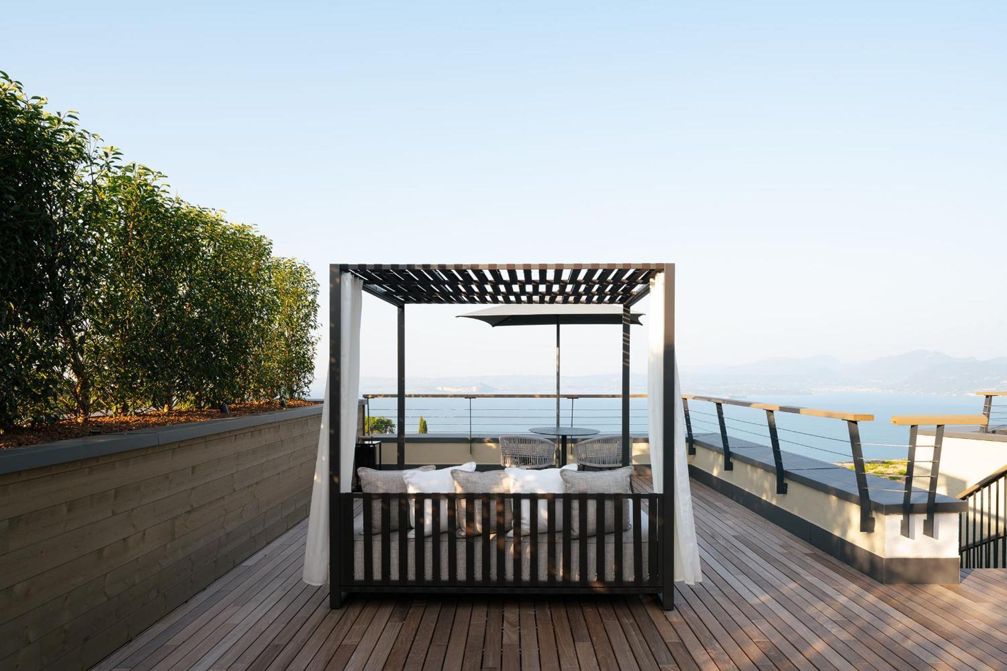 Hotel Cape Of Senses Torri Del Benaco Habitación foto
