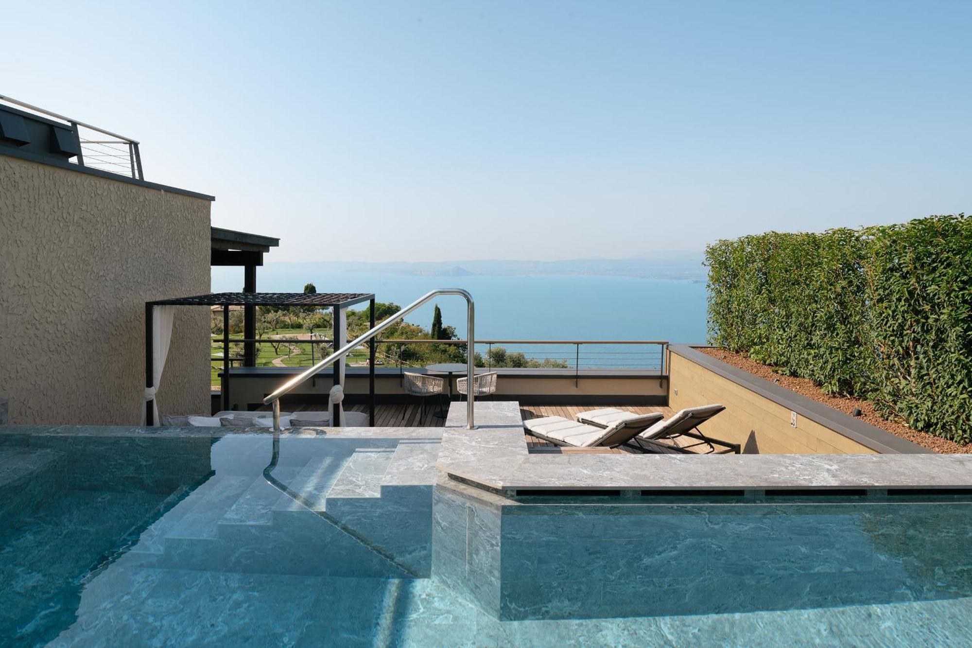 Hotel Cape Of Senses Torri Del Benaco Exterior foto