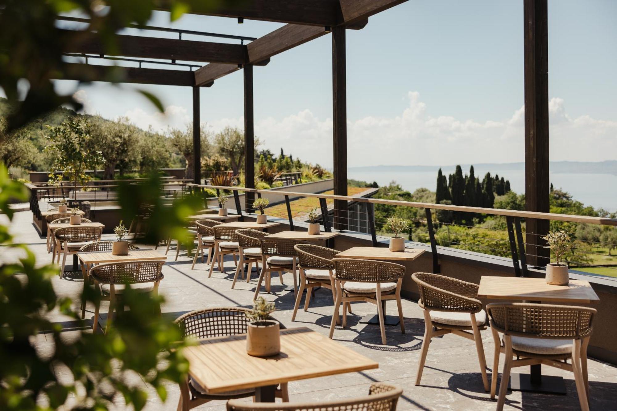 Hotel Cape Of Senses Torri Del Benaco Exterior foto