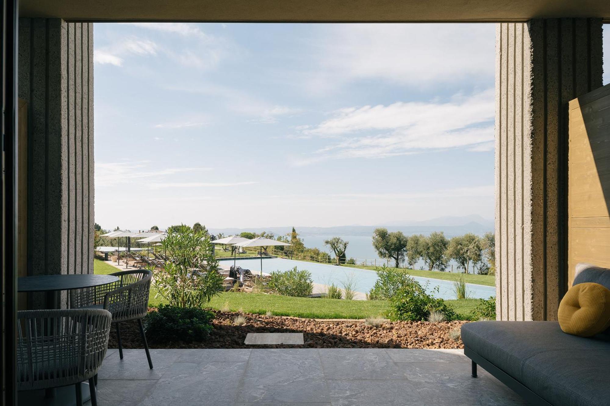 Hotel Cape Of Senses Torri Del Benaco Habitación foto